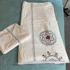 Ikea twin Duvet White w/ embriodery NWOT plus Pillow case